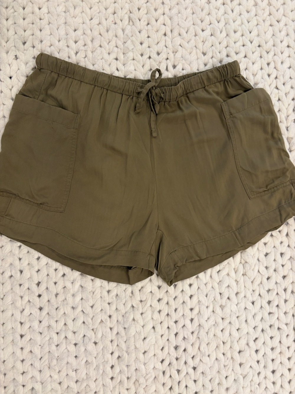 Old Navy Olive Drawstring Lightweight and Flowy Drawstring Shorts